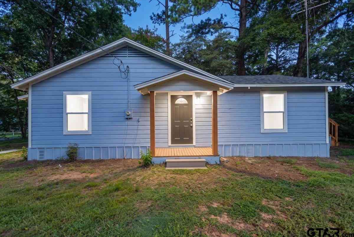 Homes For Sale - 260 County Road 3513<br/> Bullard, TX 75757