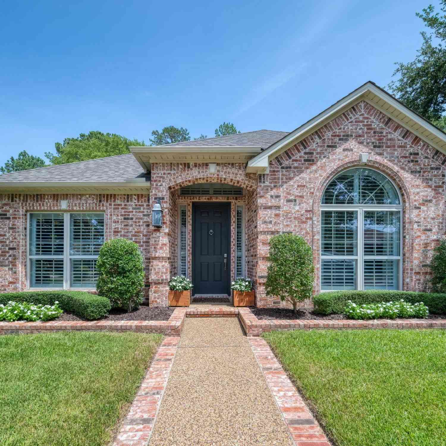 Homes For Sale - 1157 Garden Park Cir<br/> Tyler, TX 75703