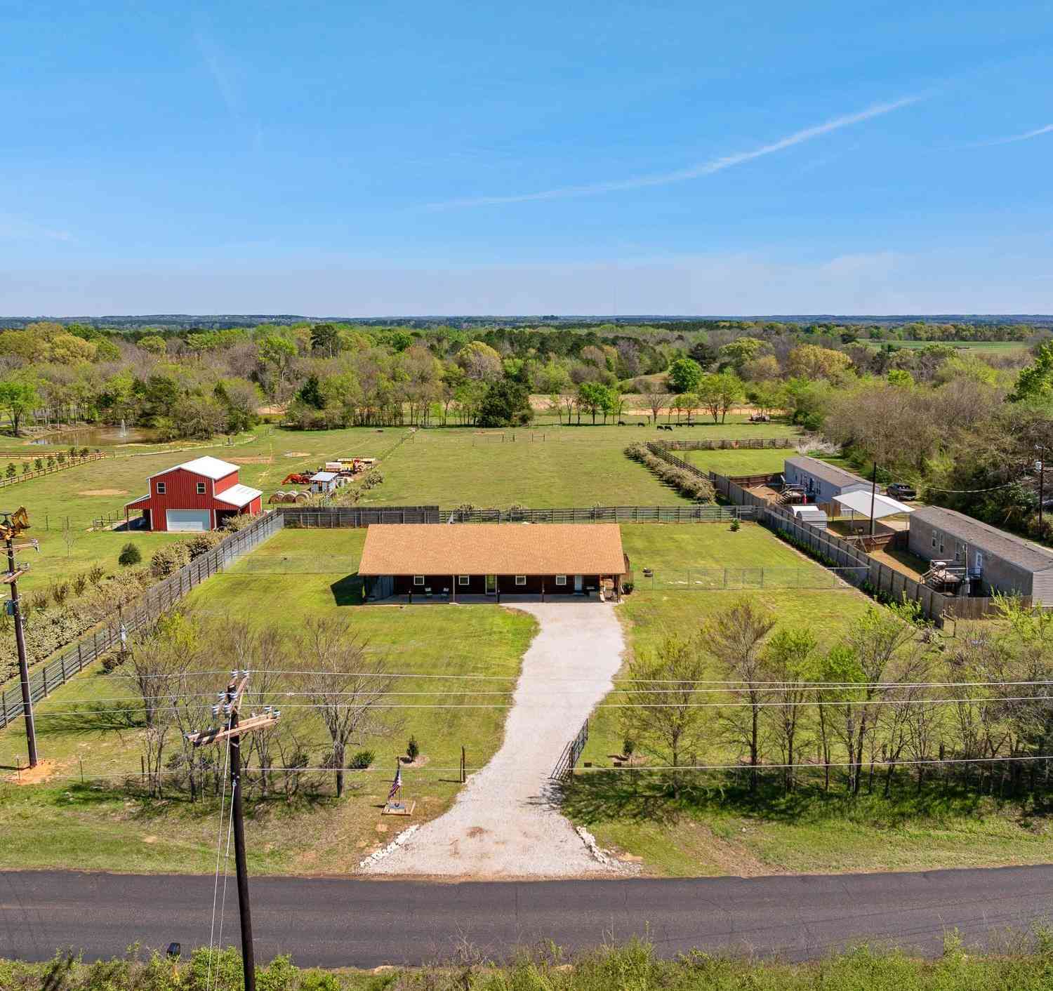 Homes For Sale - 5494 An County Road 309<br/> Anderson County, Frankston, TX 75763