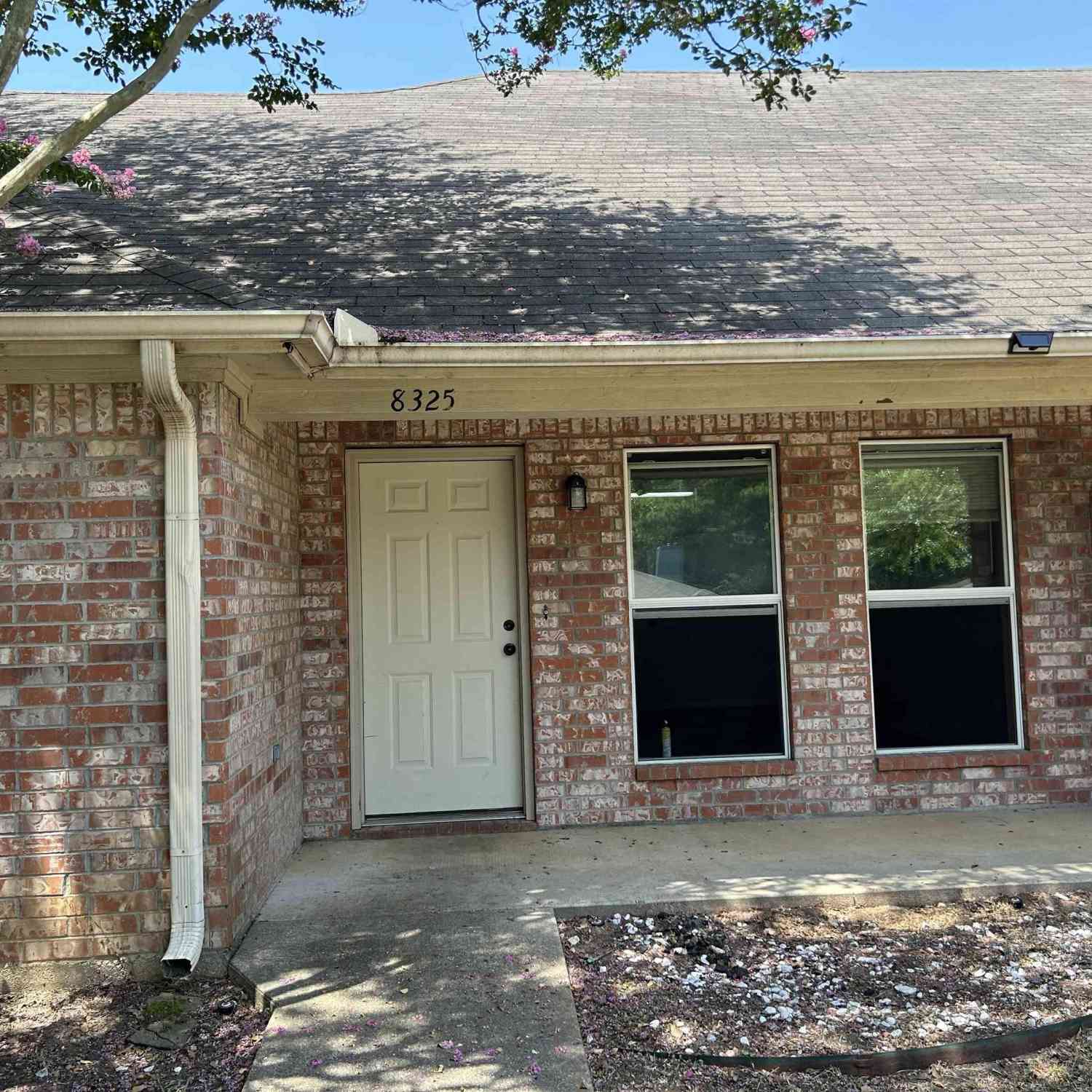 Townhouse For Sale - 8325 Garrett Dr<br/> Tyler, TX 75703