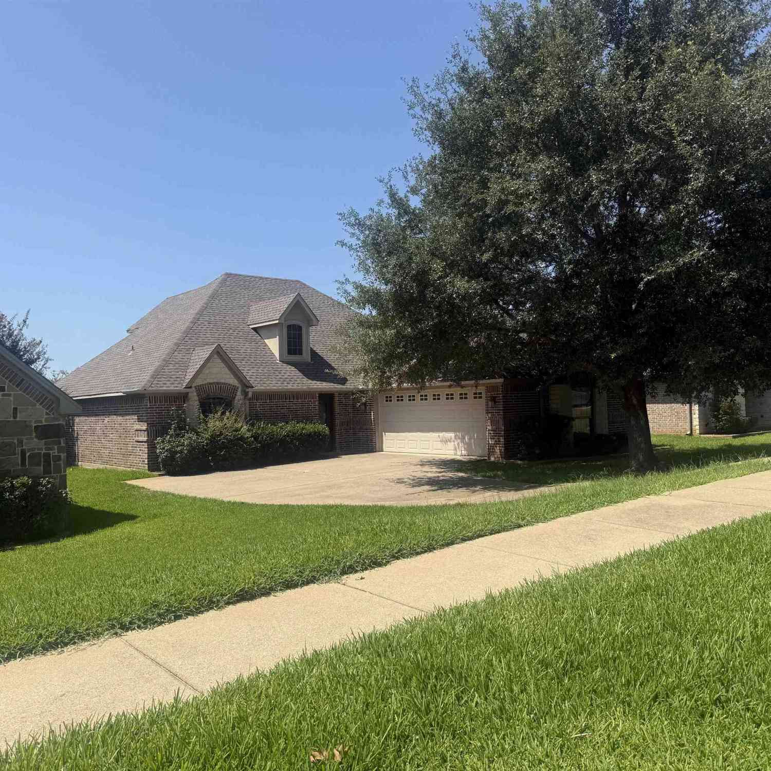 Homes For Sale - 1657 Skidmore<br/> Tyler, TX 75703