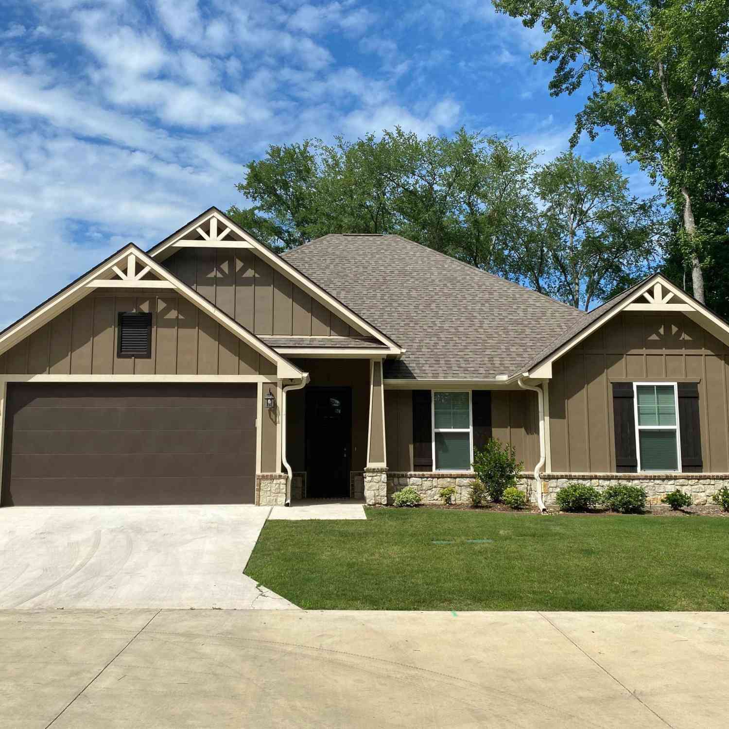 Homes For Sale - 3945 Old Omen Rd<br/> Tyler, TX 75707