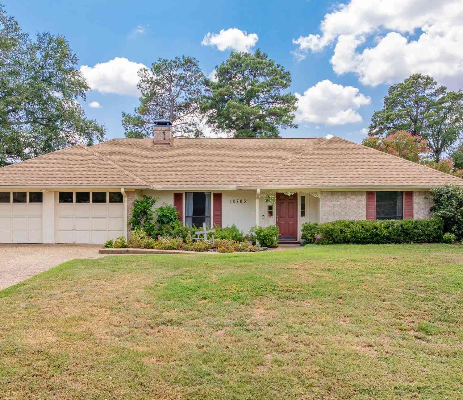 Homes For Sale - 10785 Harvestwood<br/> Smith County, Tyler, TX 75703