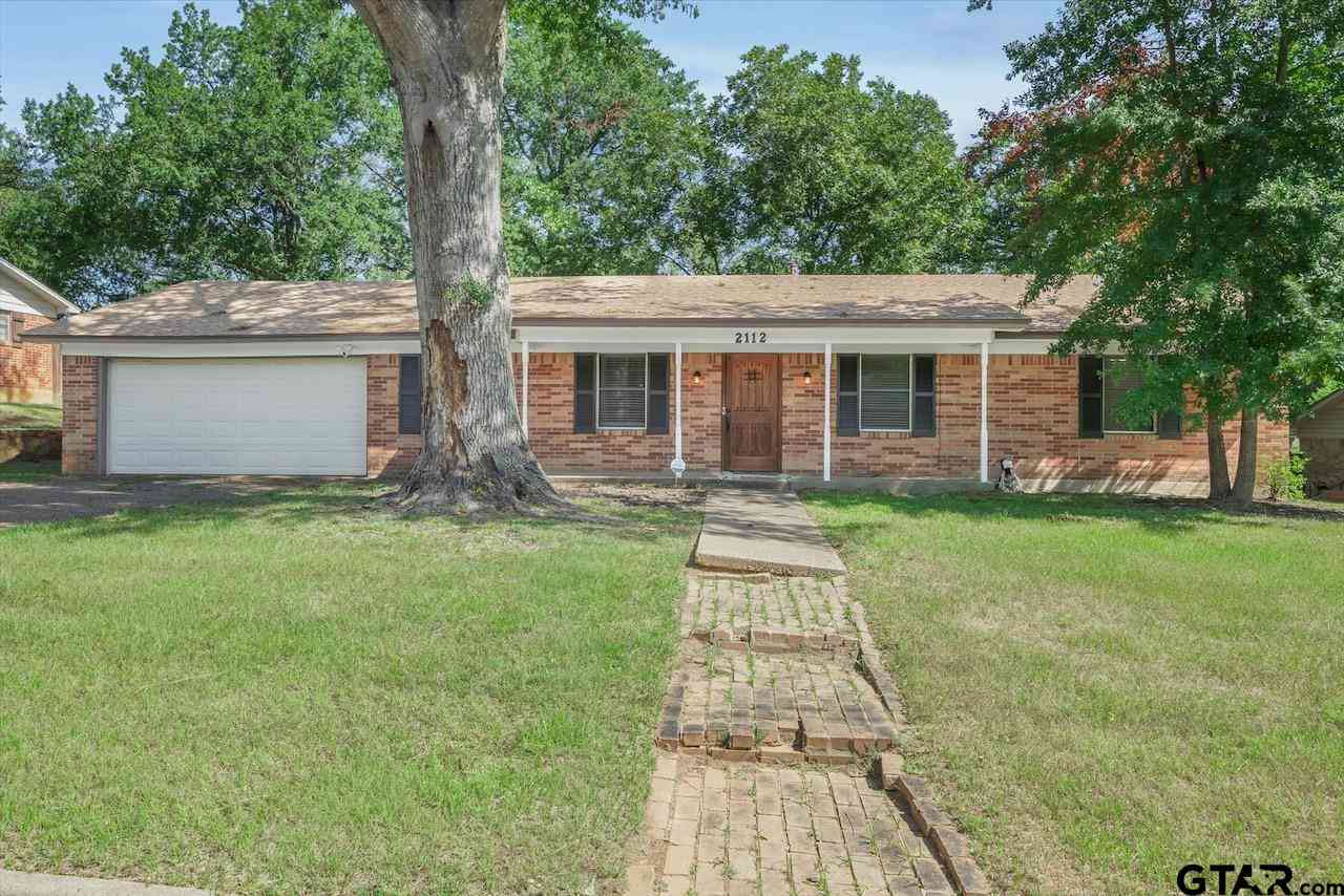 Homes For Sale - 2112 Sampson Dr.<br/> Smith County, Tyler, TX 75701