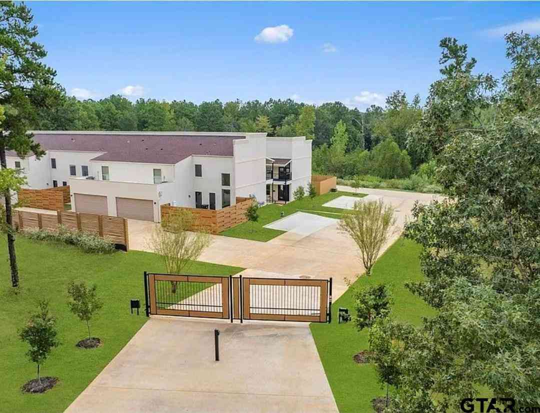 Condo For Sale - 1212 Centennial Trl Unit C<br/> Tyler, TX 75703