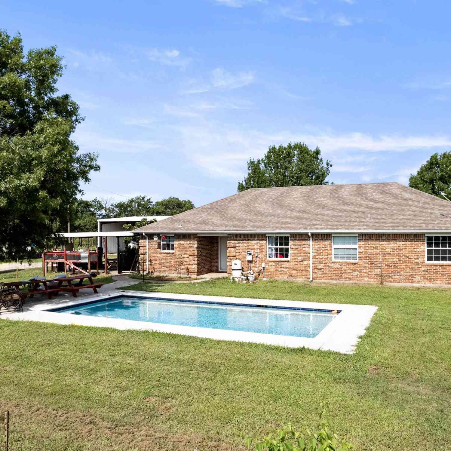Homes For Sale - 6414 Cr 3205<br/> Hunt County, Campbell, TX 75422