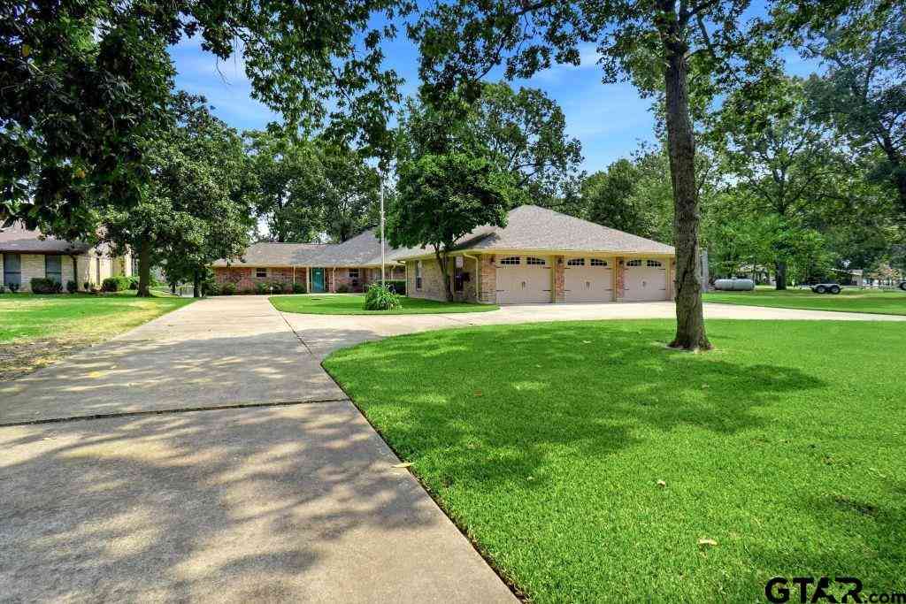 Homes For Sale - 665 Pr 5881<br/> Yantis, TX 75497