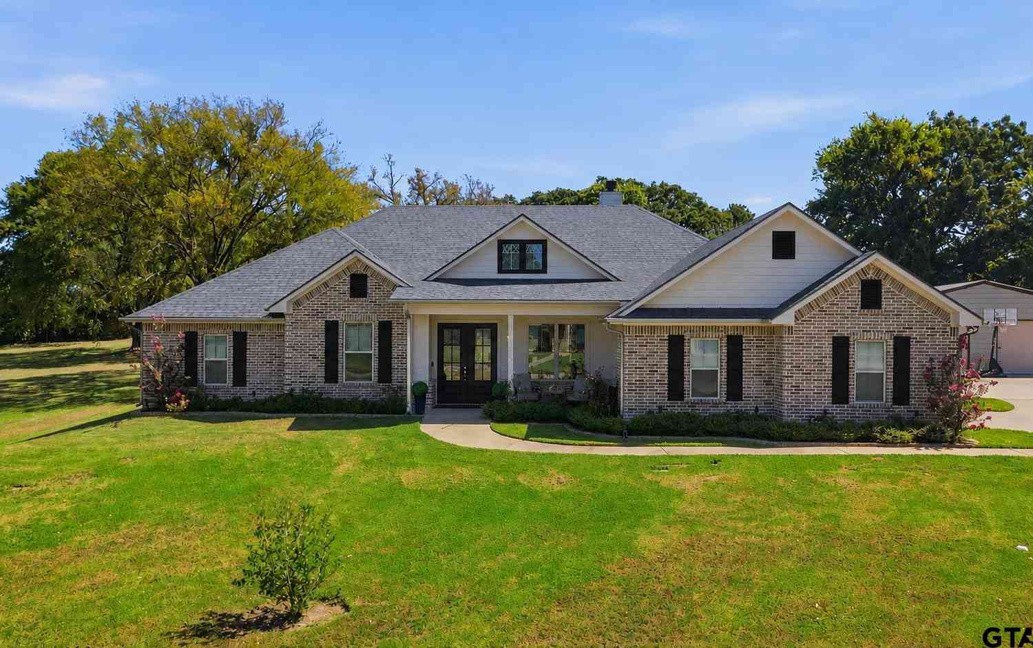 Homes For Sale - 575 Kwando<br/> Cherokee County, Bullard, TX 75757