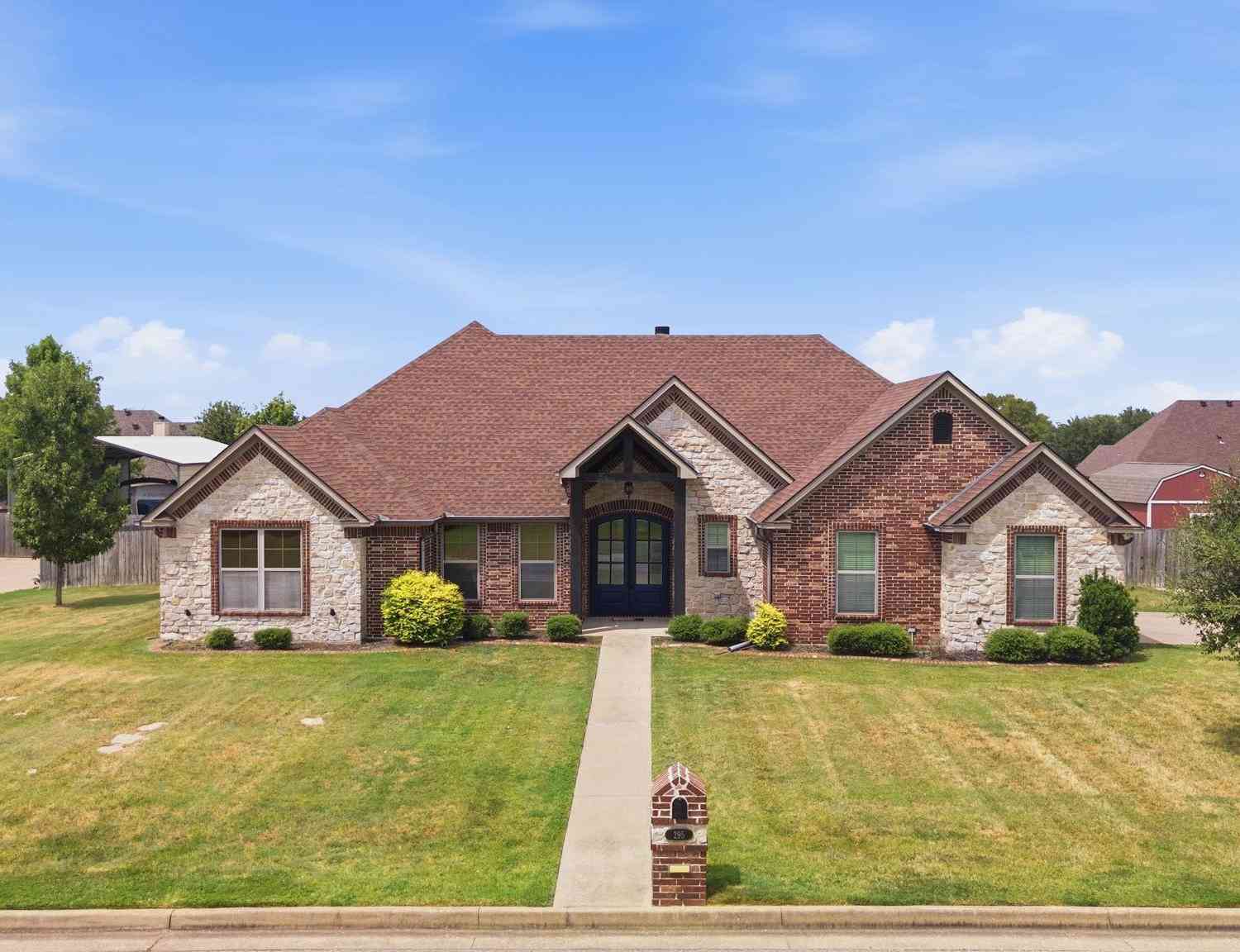 Homes For Sale - 295 Kwando Ln<br/> Cherokee County, Bullard, TX 75757
