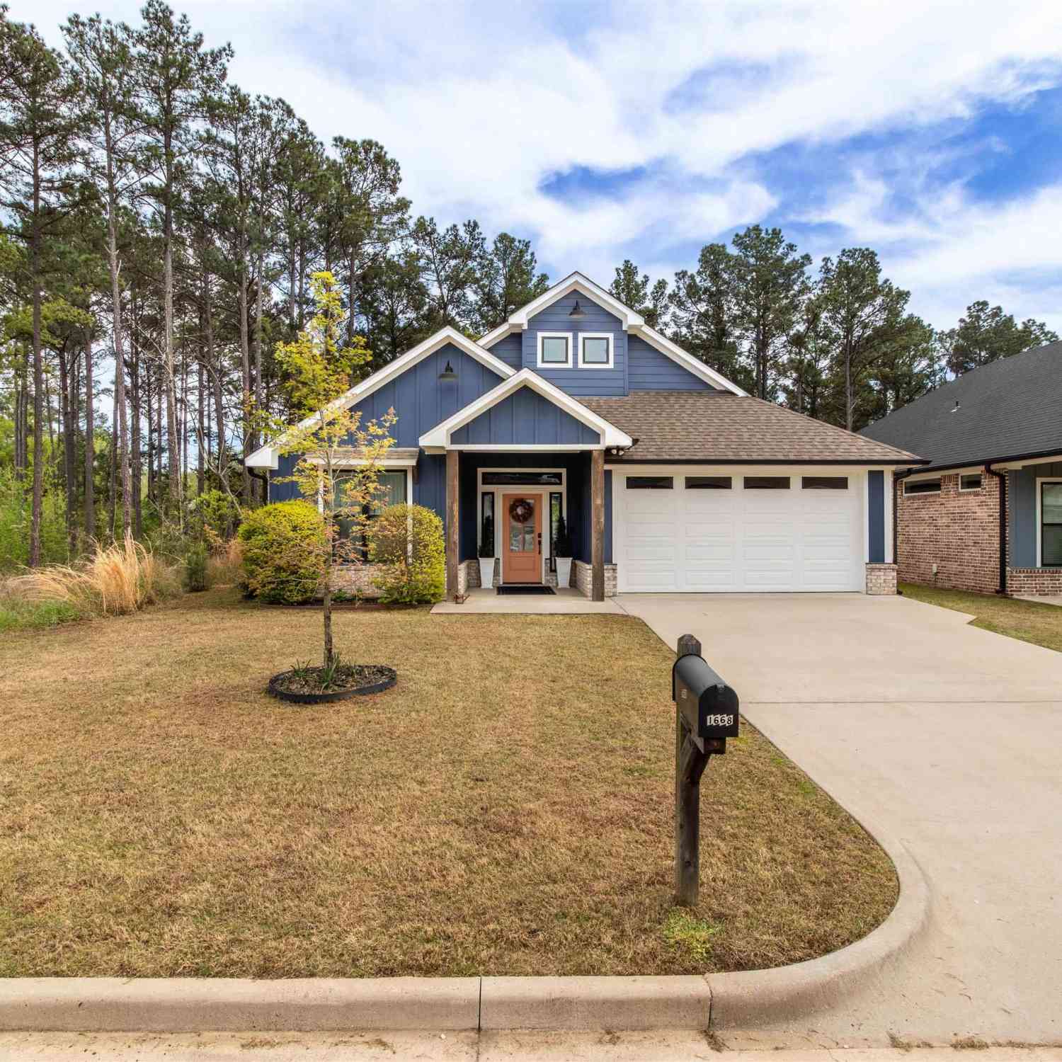 Homes For Sale - 1668 Alamo Crossing Rd<br/> Smith County, Tyler, TX 75701