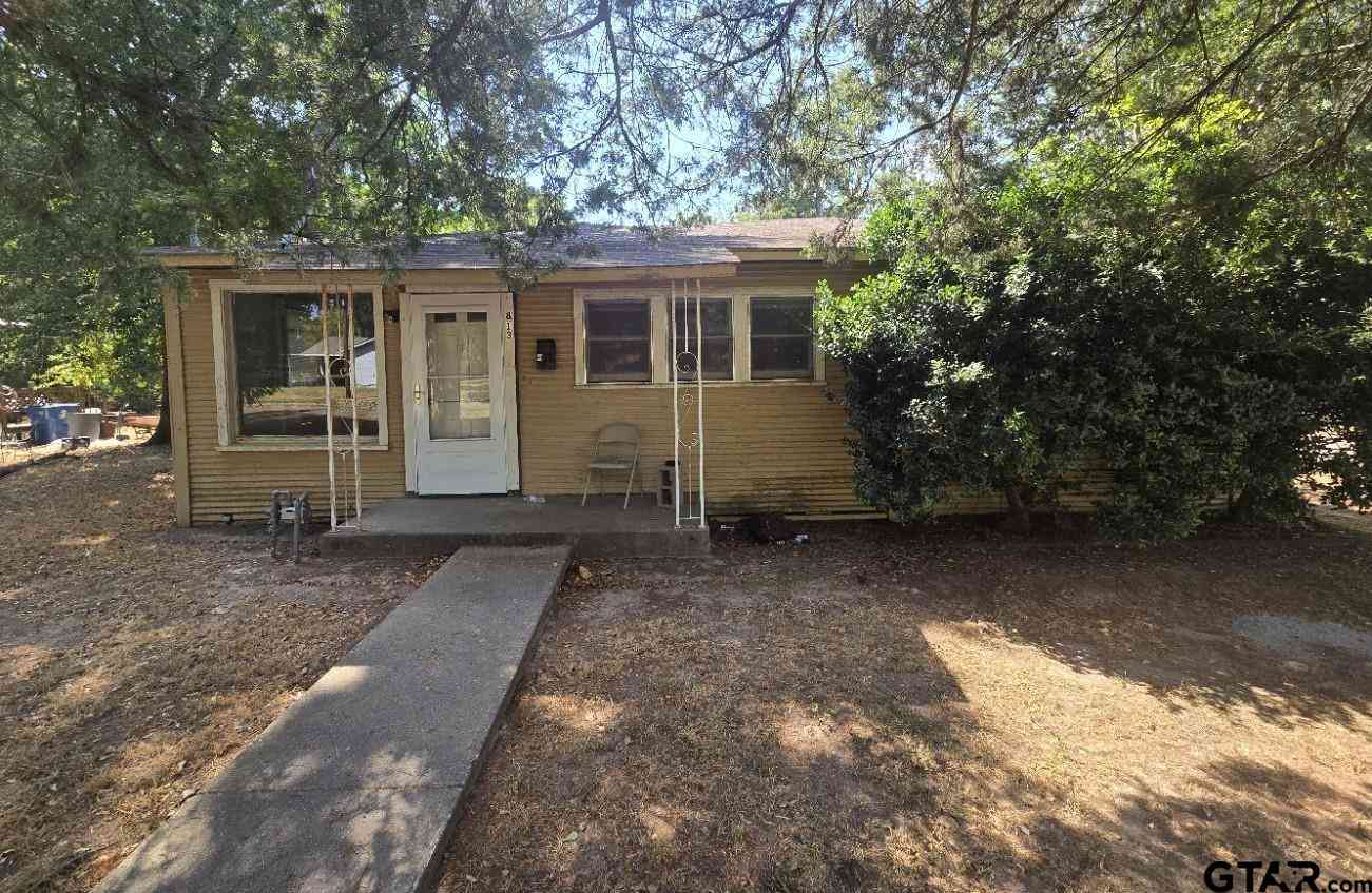 Homes For Sale - 813 Sycamore St<br/> Wood County, Mineola, TX 75773