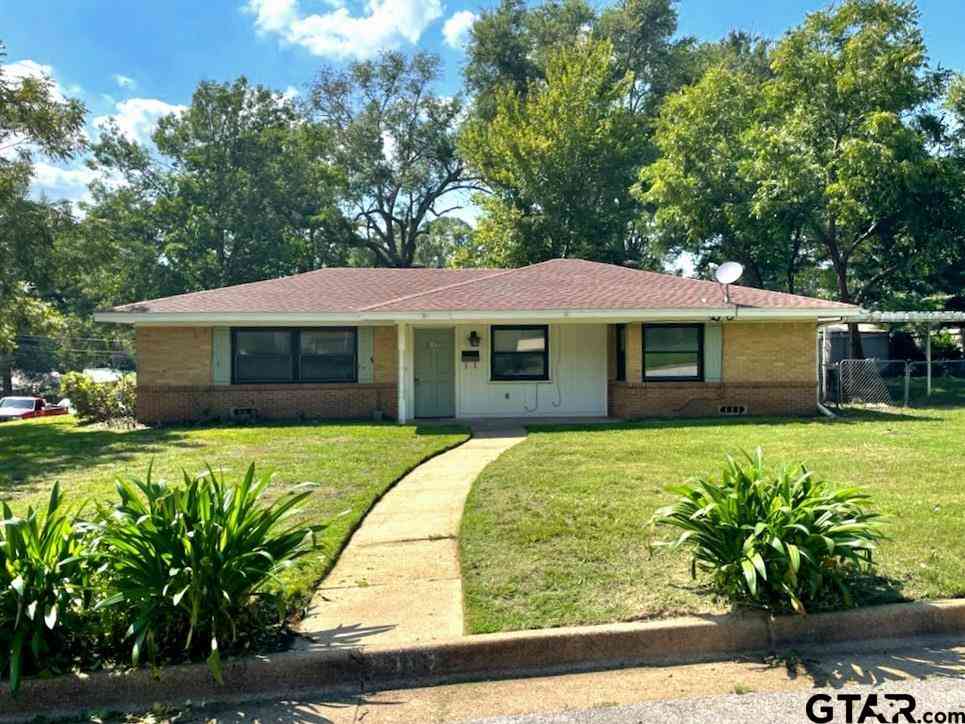 Homes For Sale - 2315 Pine Crest<br/> Smith County, Tyler, TX 75701