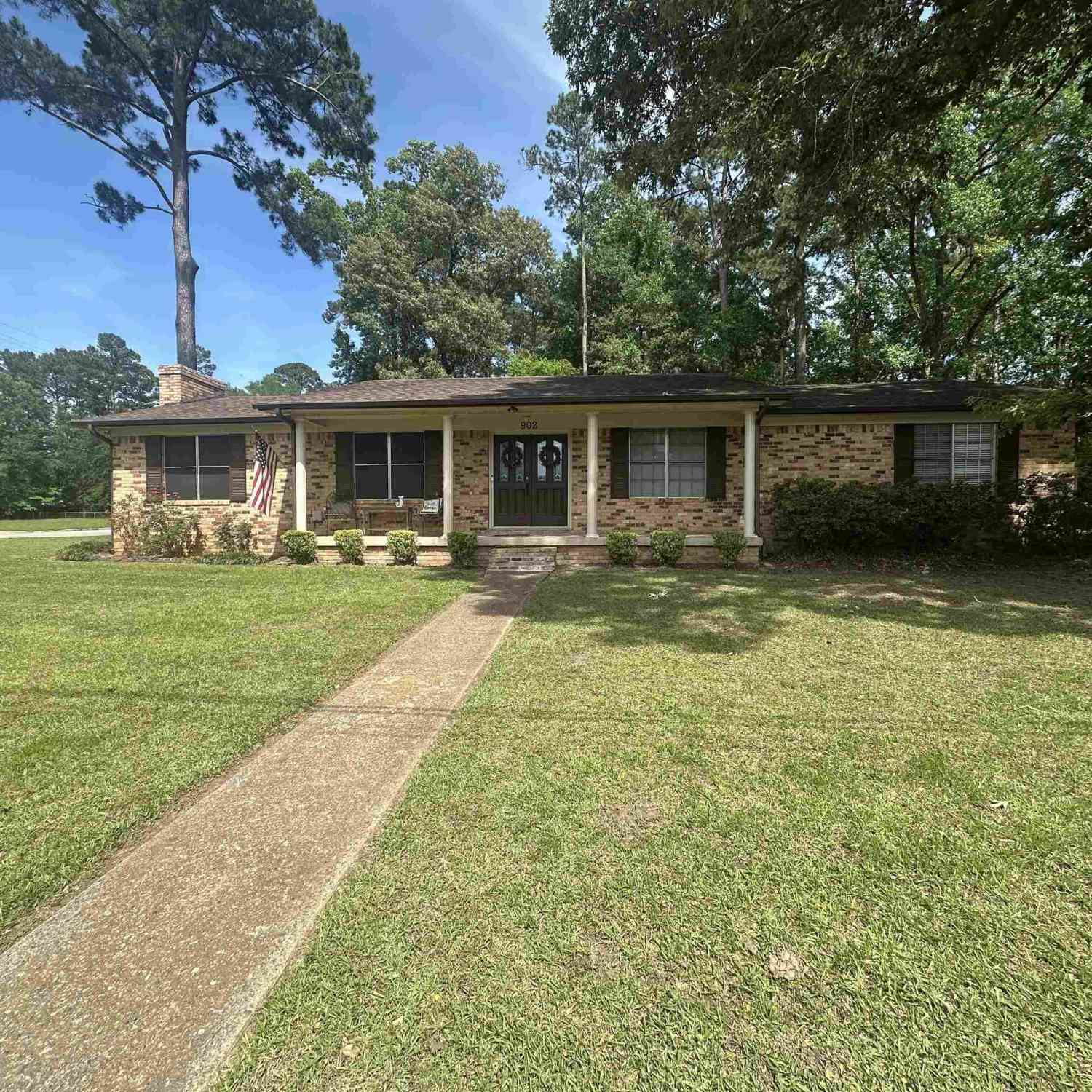 Homes For Sale - 902 Pine Cove<br/> Cherokee County, Jacksonville, TX 75766