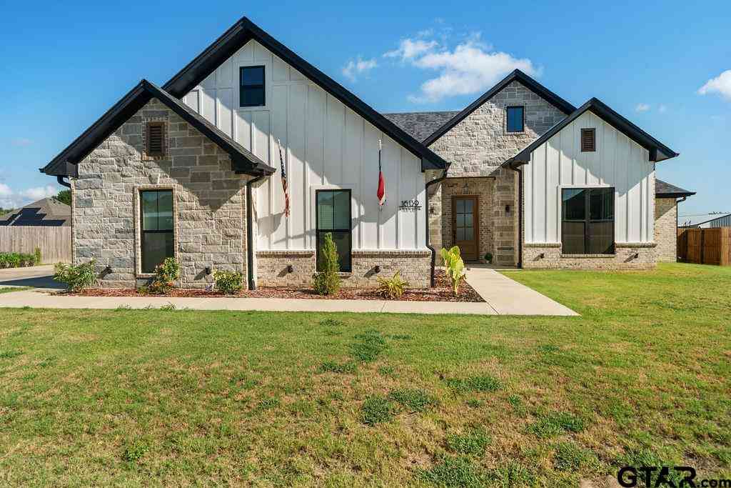 Homes For Sale - 16139 E Eagle Lane<br/> Lindale, TX 75771