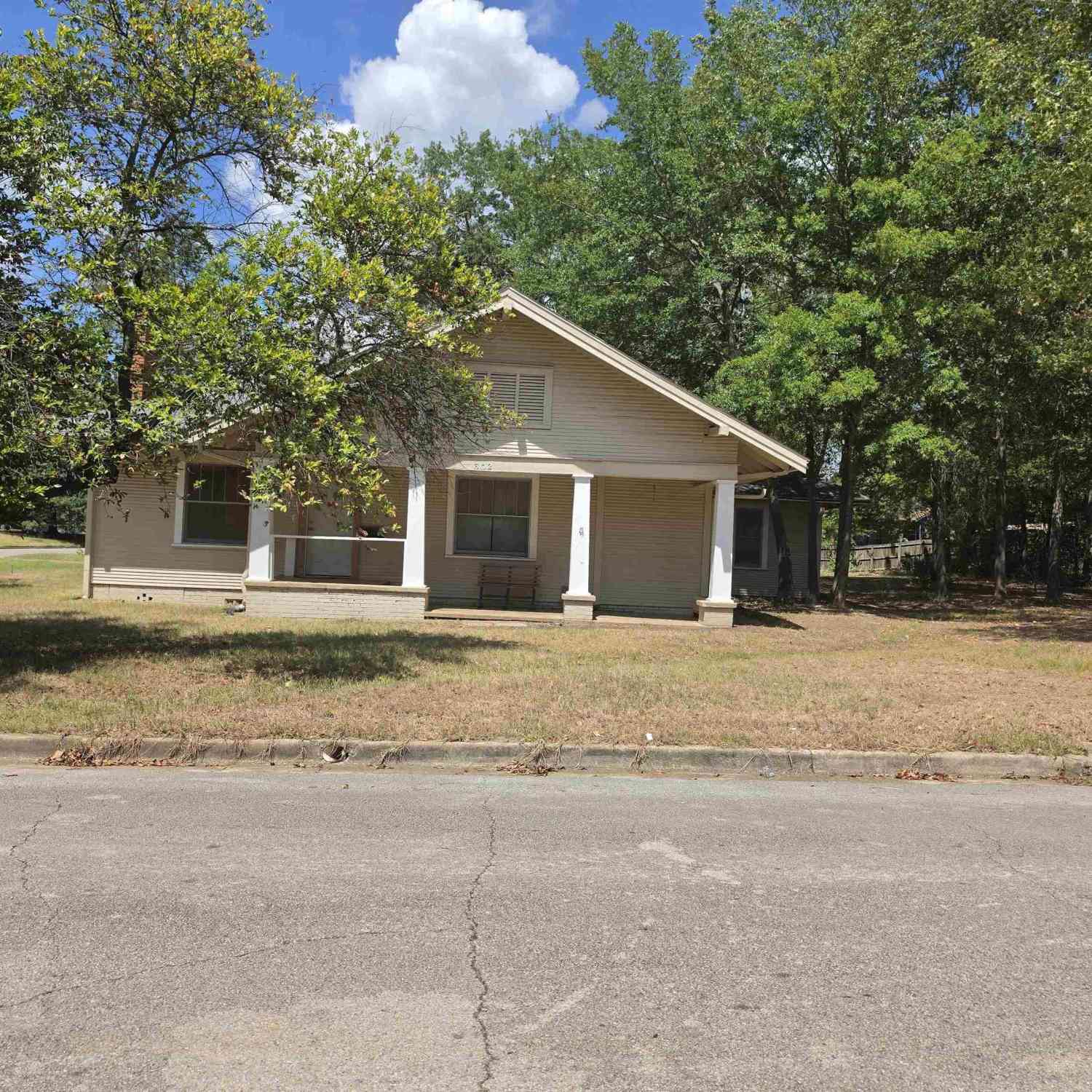 Homes For Sale - 602 Dallas St<br/> Cherokee County, Jacksonville, TX 75766
