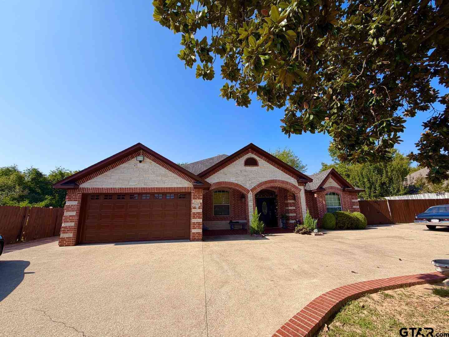 Homes For Sale - 2122 Garden Valley Road<br/> Smith County, Tyler, TX 75702