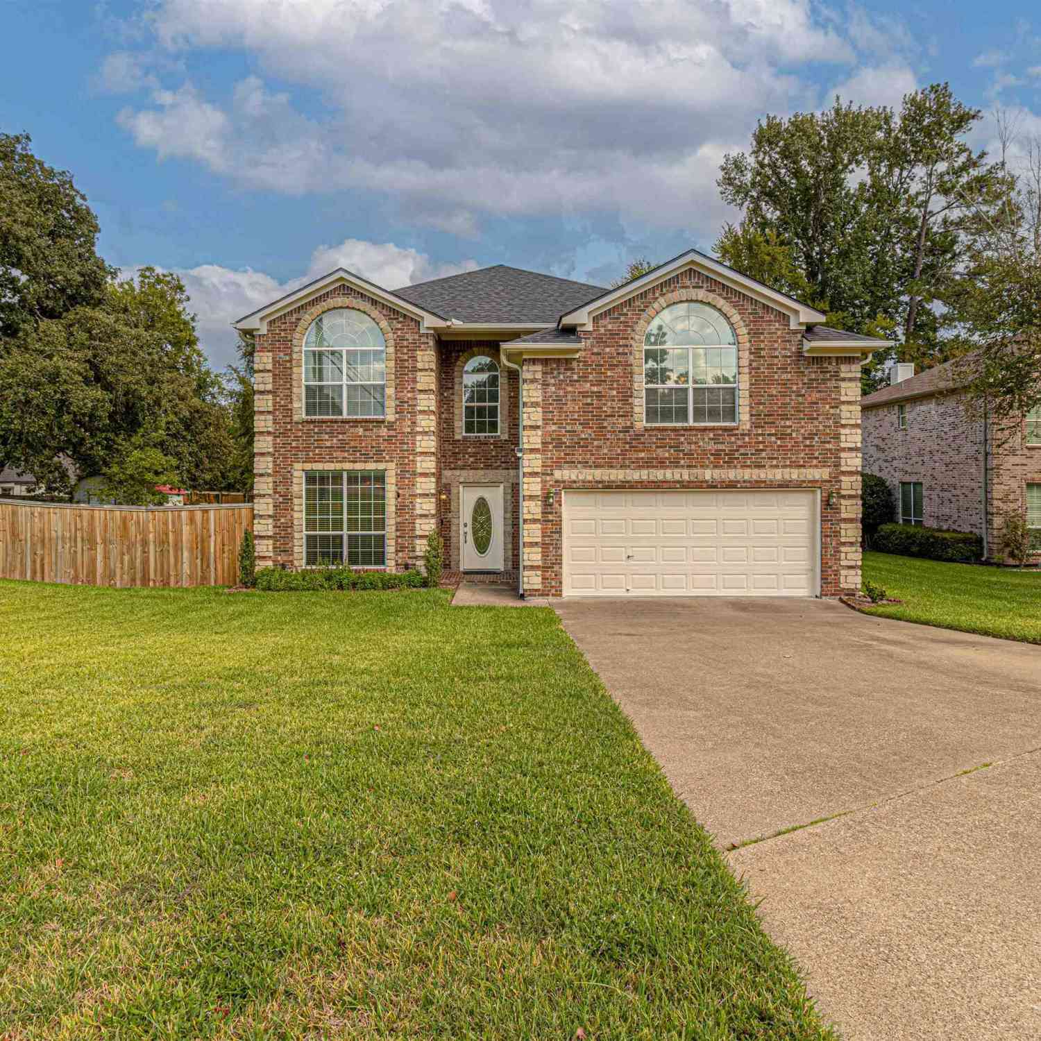 Homes For Sale - 8430 Wilken Plaza<br/> Smith County, Tyler, TX 75703