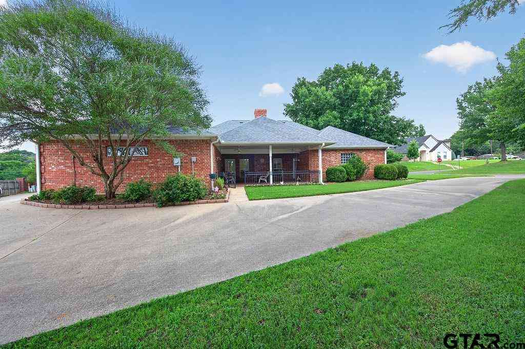 Homes For Sale - 800 Rico Drive<br/> Henderson County, Athens, TX 75751