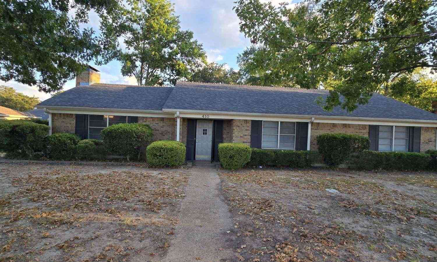 Homes For Sale - 410 S Carriage Drive<br/> Smith County, Tyler, TX 75703