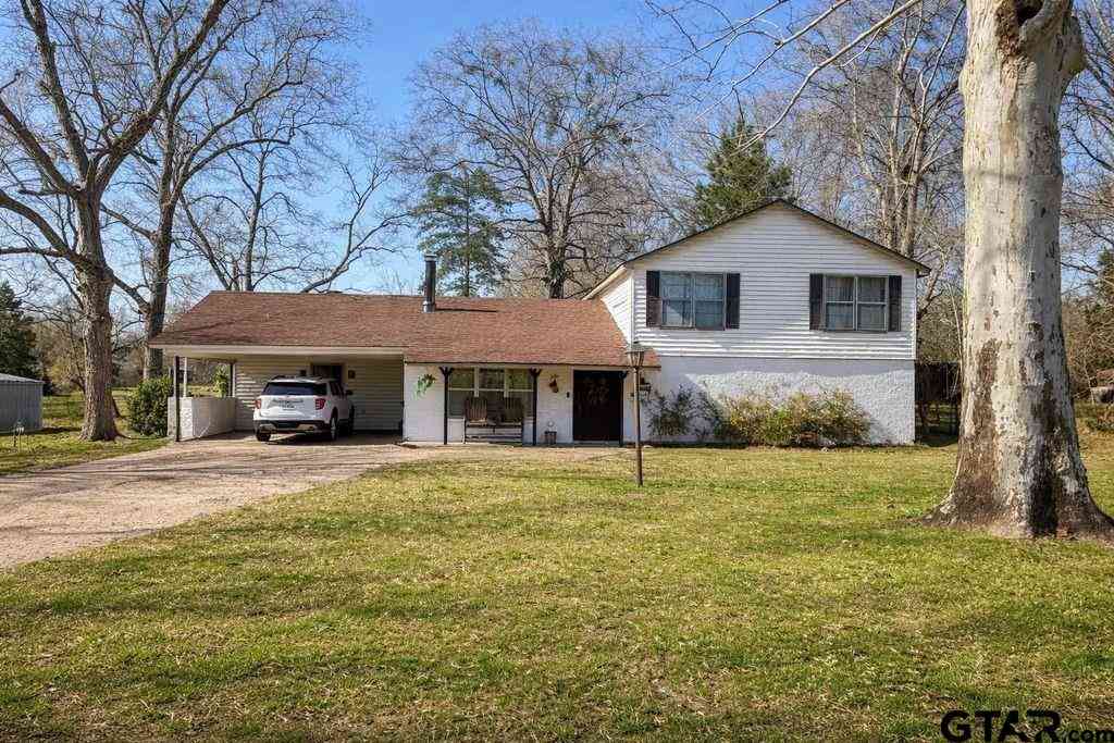 Homes For Sale - 2500 E Houston Avenue<br/> Crockett, TX 75835