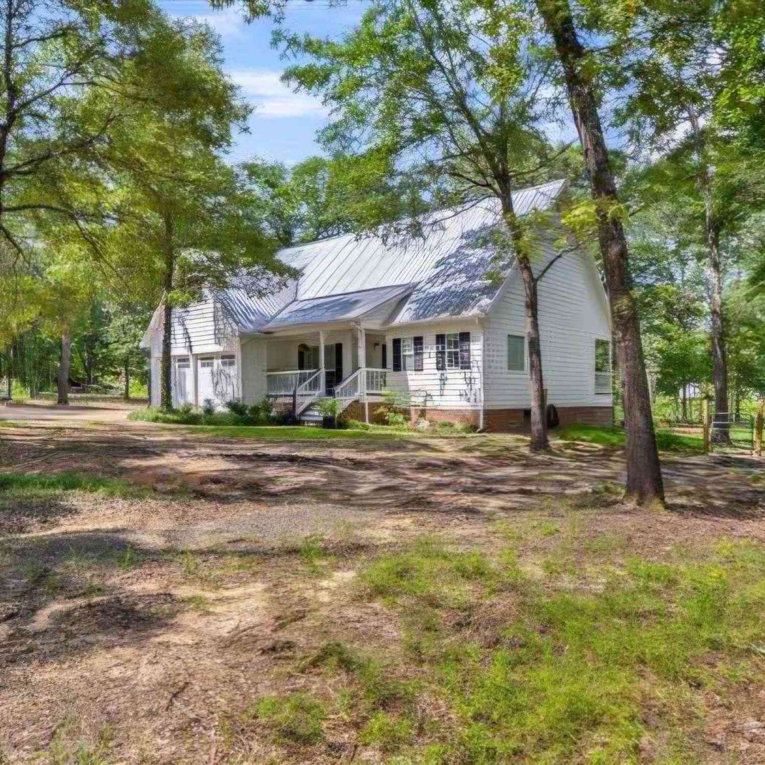 Homes For Sale - 14274 County Road 426<br/> Lindale, TX 75771