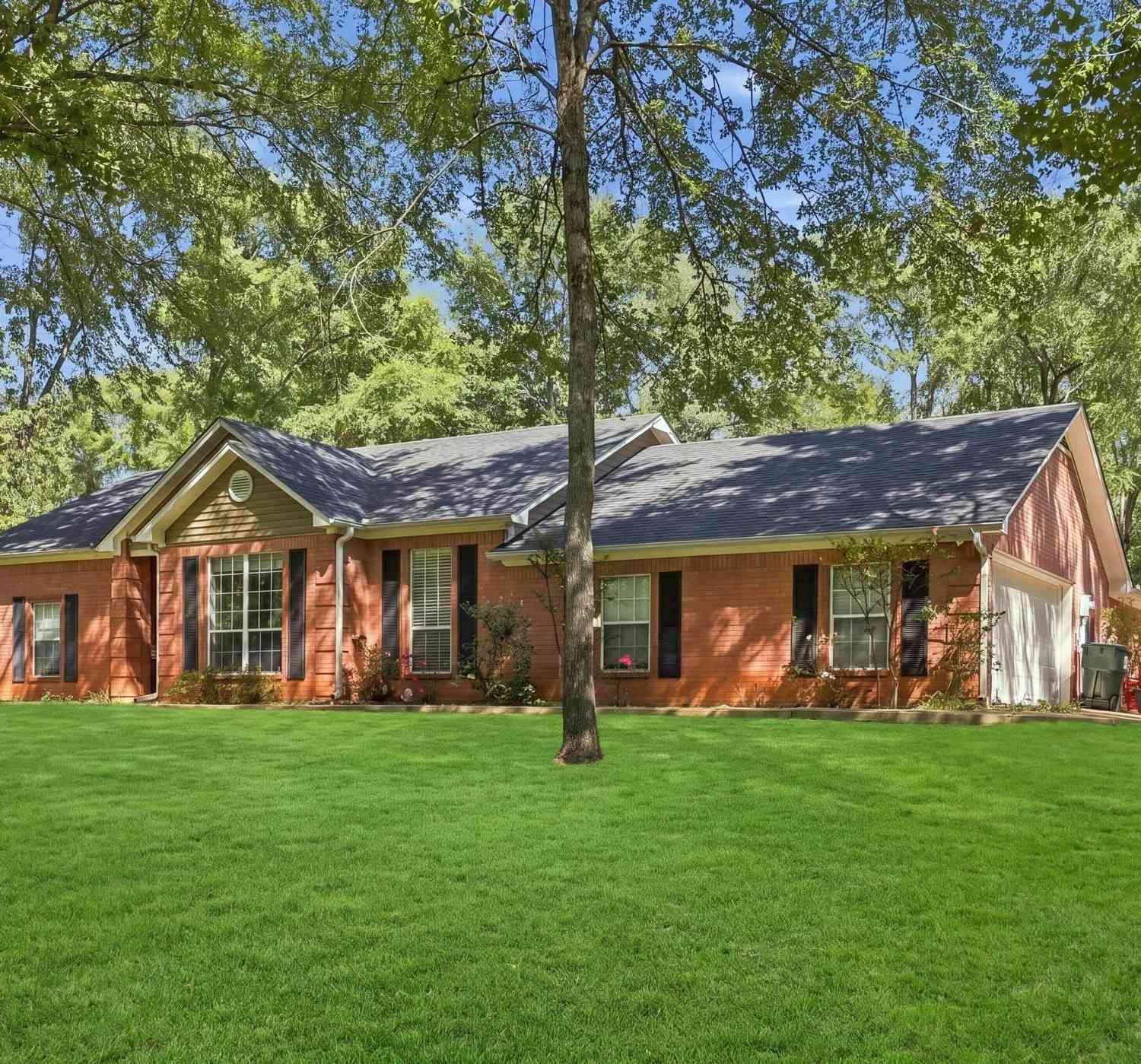 Homes For Sale - 14315 E Ridge Rd<br/> Smith County, Arp, TX 75750