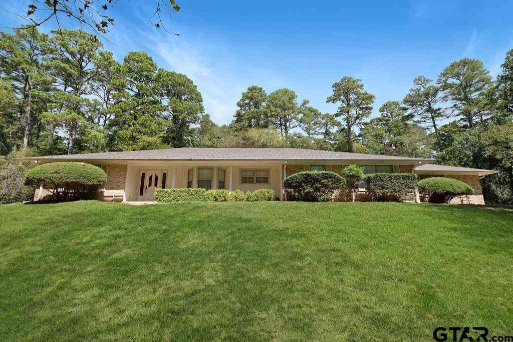 Homes For Sale - 9096 Cox Rd<br/> Smith County, Flint, TX 75762