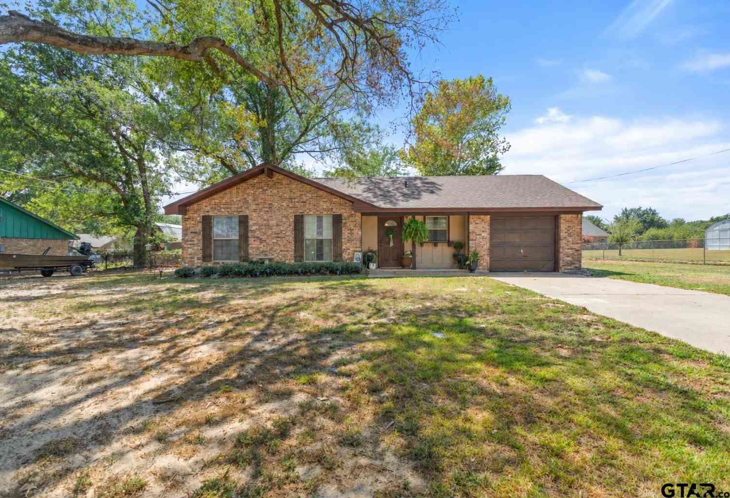 Homes For Sale - 207 Alabama St<br/> Van Zandt County, Van, TX 75790