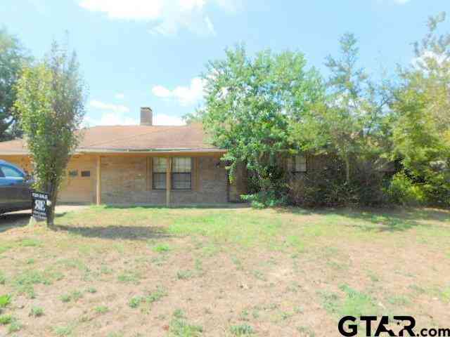 Homes For Sale - 1609 Robin<br/> Mineola, TX 75773
