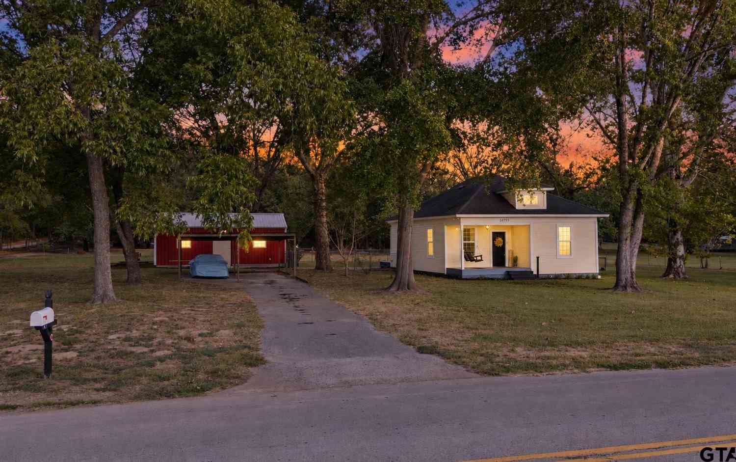 Homes For Sale - 14795 County Road 2191<br/> Whitehouse, TX 75791