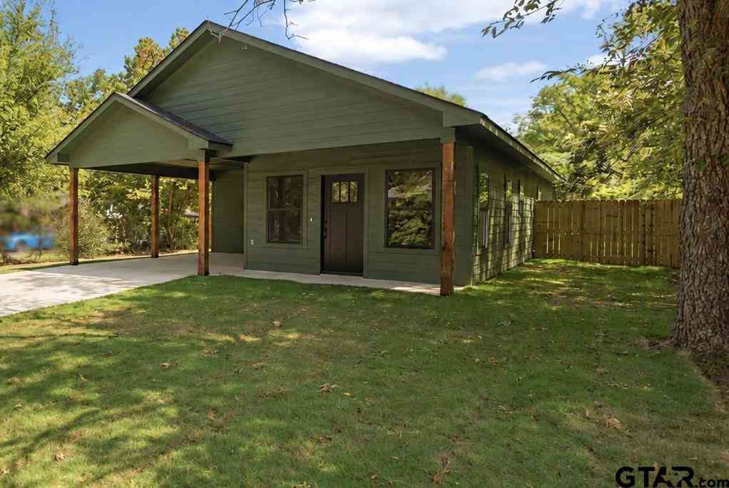Homes For Sale - 299 Bradford Ave<br/> Smith County, Arp, TX 75750