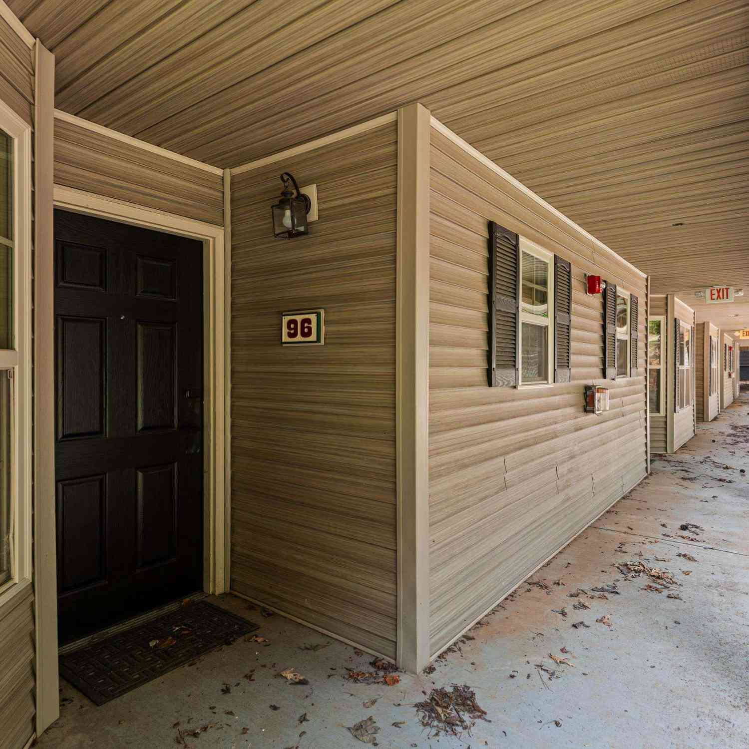 Condo For Sale - 516 Holly Trail East Unit 96<br/> Holly Lake Ranch, TX 75765