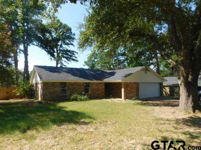 Homes For Sale - 1602 Bowie Circle<br/> Smith County, Tyler, TX 75701