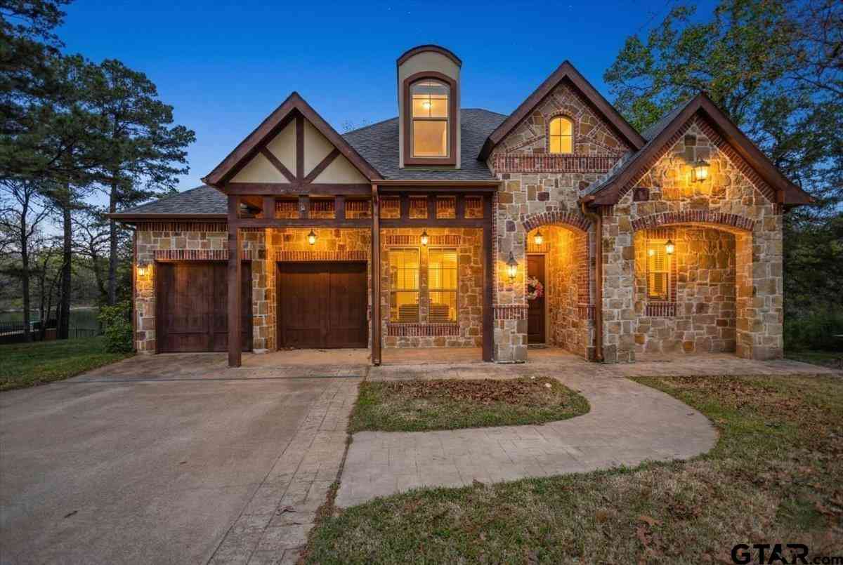 Homes For Sale - 2861 J Cupit Court<br/> Smith County, Tyler, TX 75709