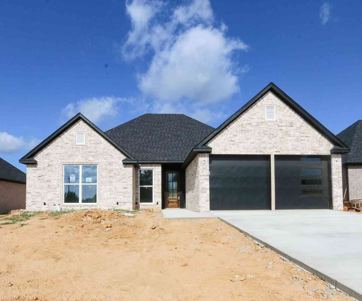 Homes For Sale - 15165 Coop Lane<br/> Smith County, Tyler, TX 75703