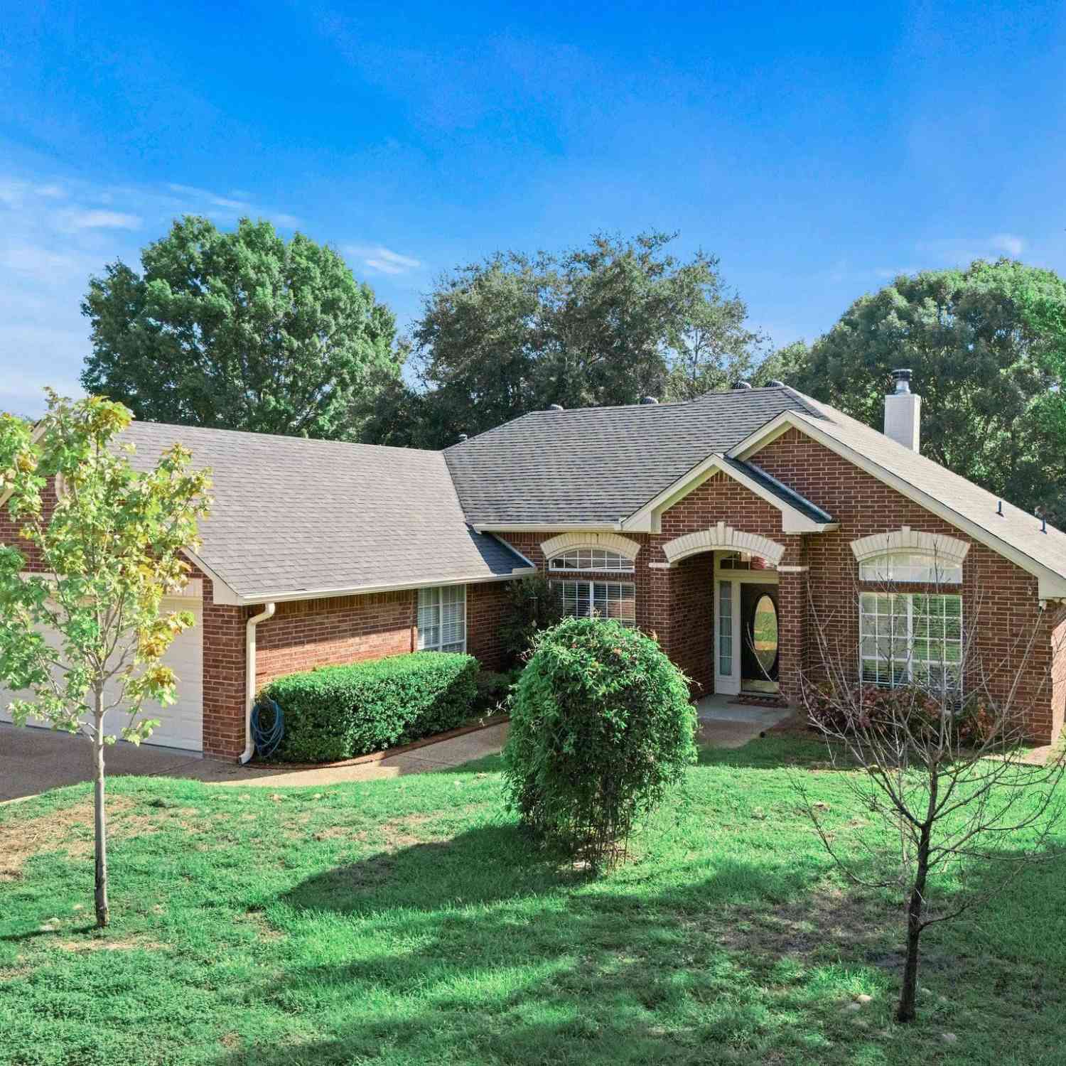 Homes For Sale - 16801 Terrebonne Dr<br/> Smith County, Tyler, TX 75703