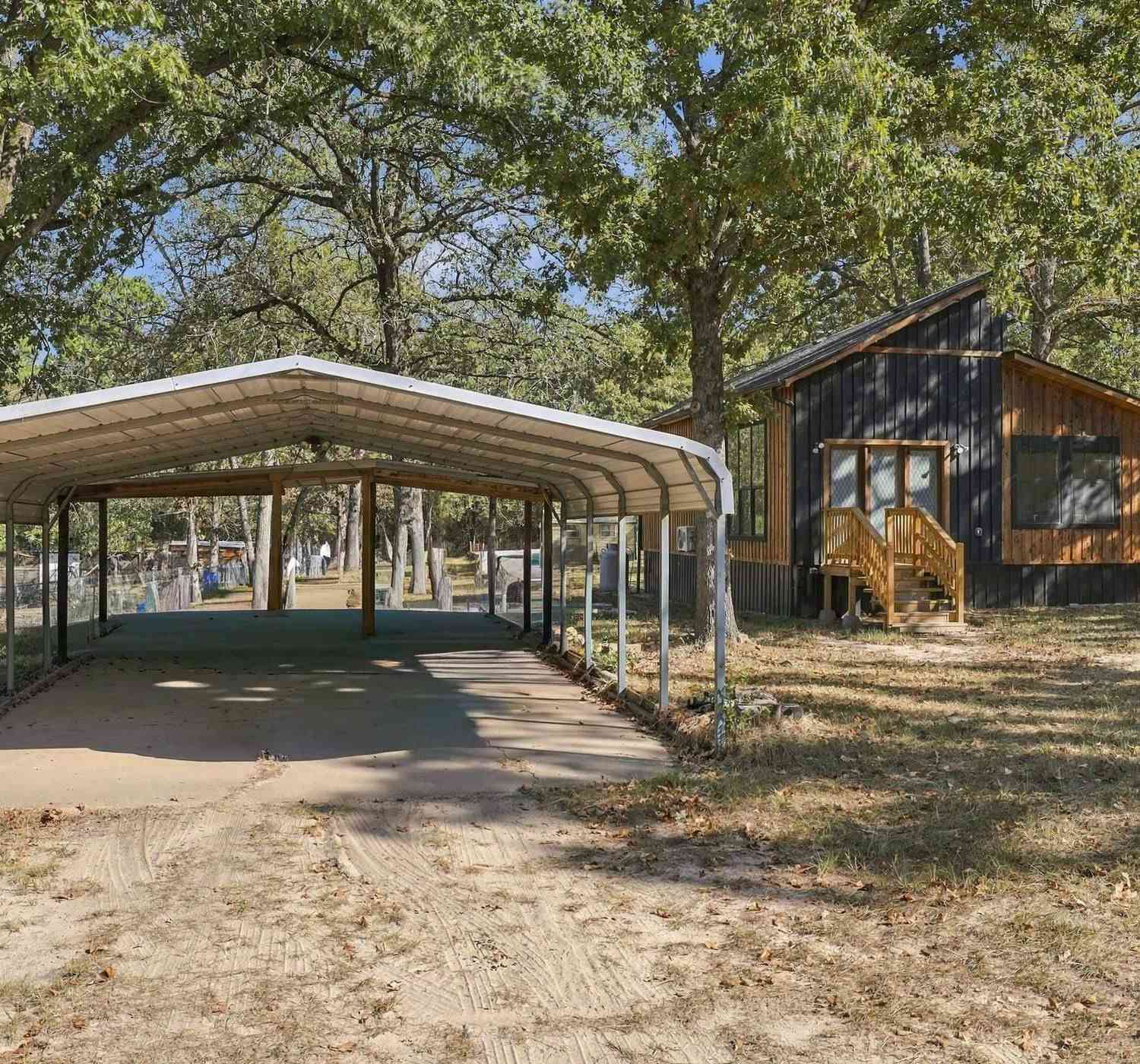 Homes For Sale - 15490 Big Oak Bay Rd<br/> Smith County, Tyler, TX 75707