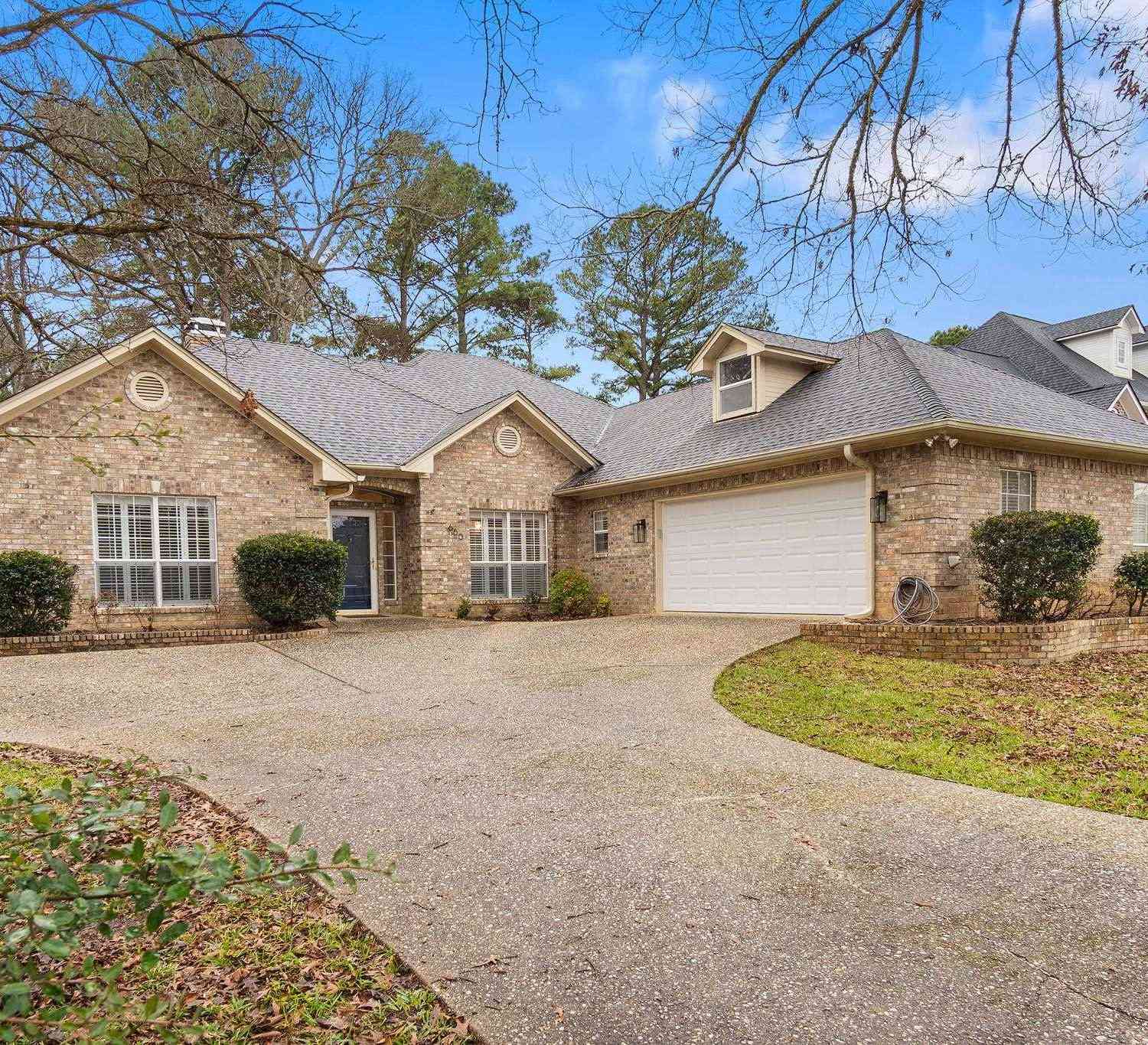 Homes For Sale - 660 Bunker Drive<br/> Tyler, TX 75703