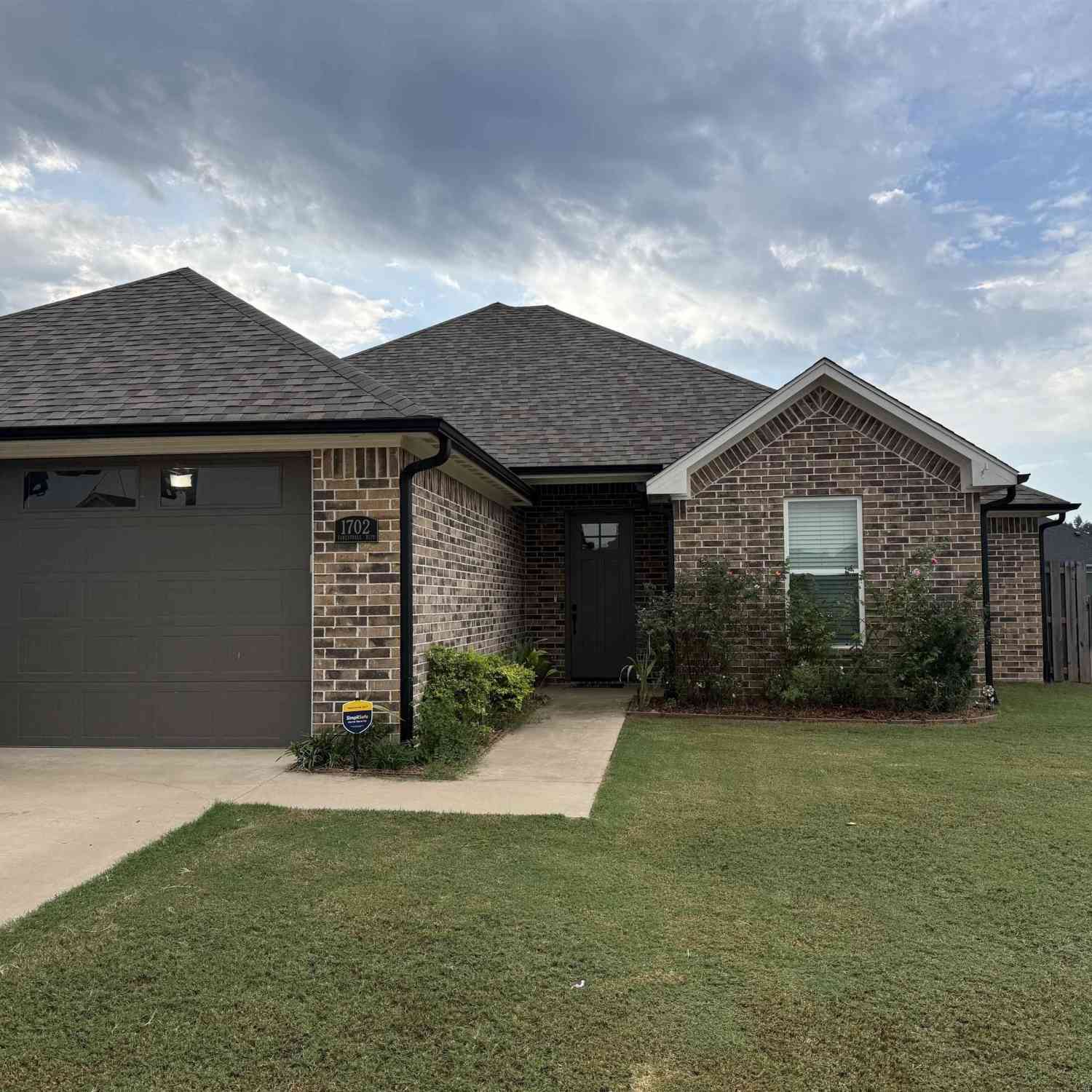 Homes For Sale - 1702 Forestdale Blvd.<br/> Whitehouse, TX 75791
