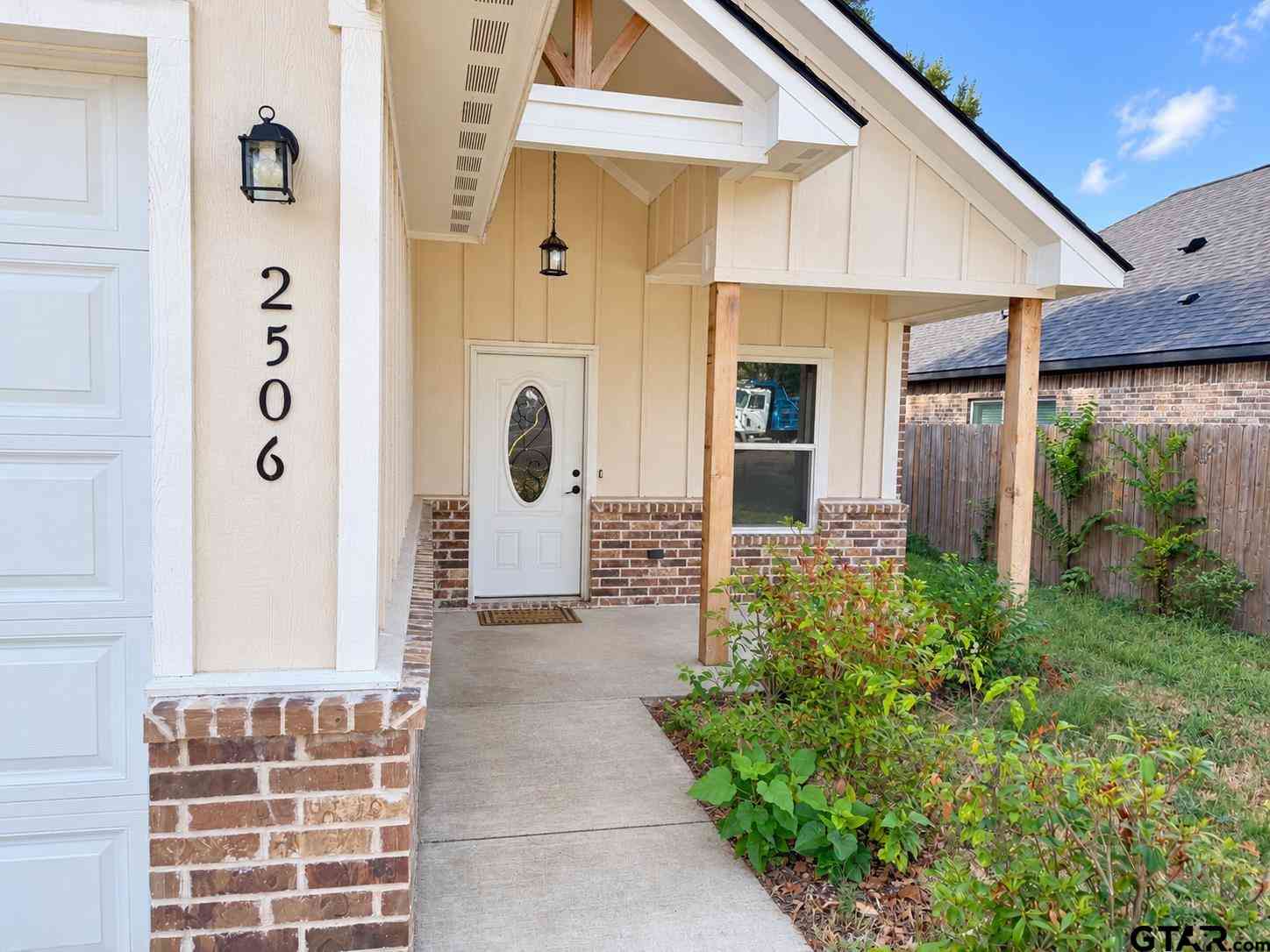 Homes For Sale - 2506 Canton Street<br/> Tyler, TX 75702