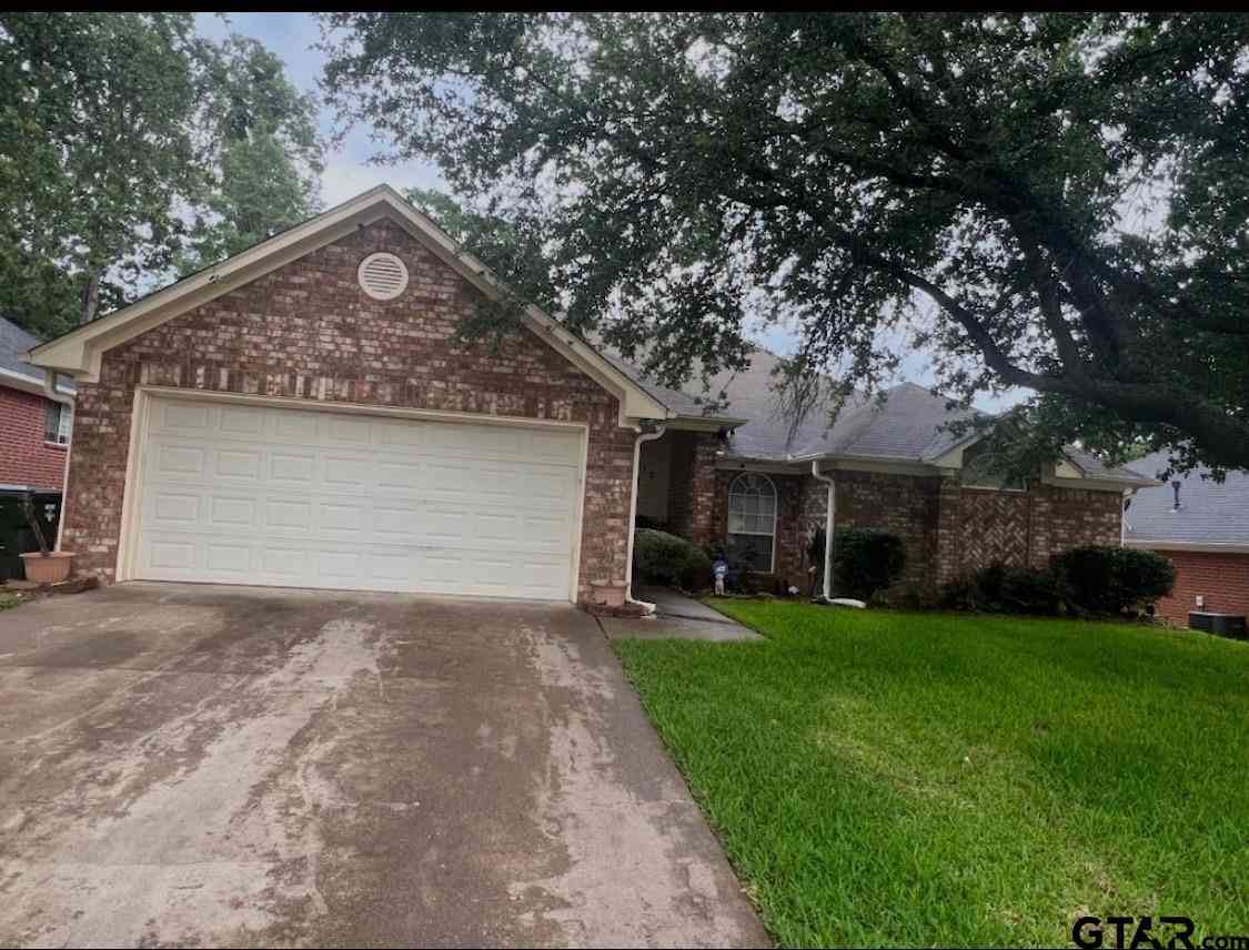 Homes For Sale - 410 Lemay Dr<br/> Tyler, TX 75704