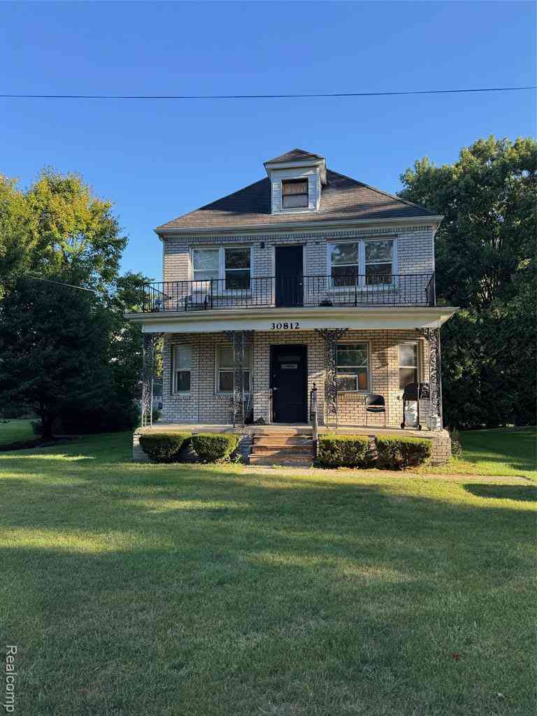 Multifamily For Sale - 30812 Fink Avenue <br/> Farmington Hills, MI 48336
