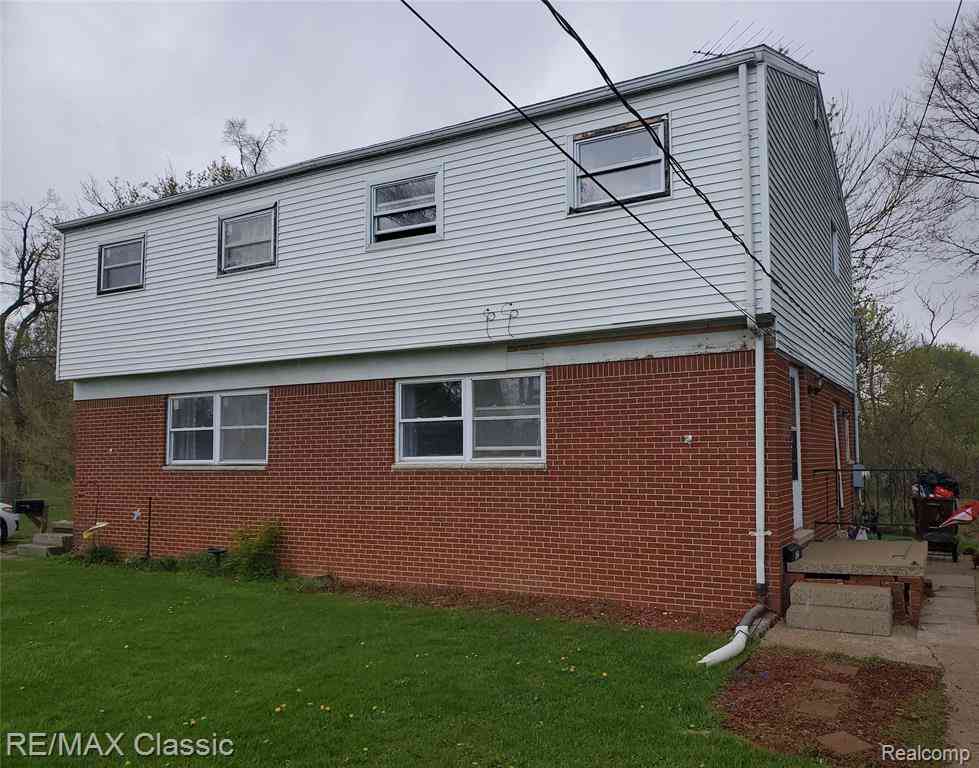 Multifamily For Sale - 820 Waskin Drive <br/> Tecumseh, MI 49286
