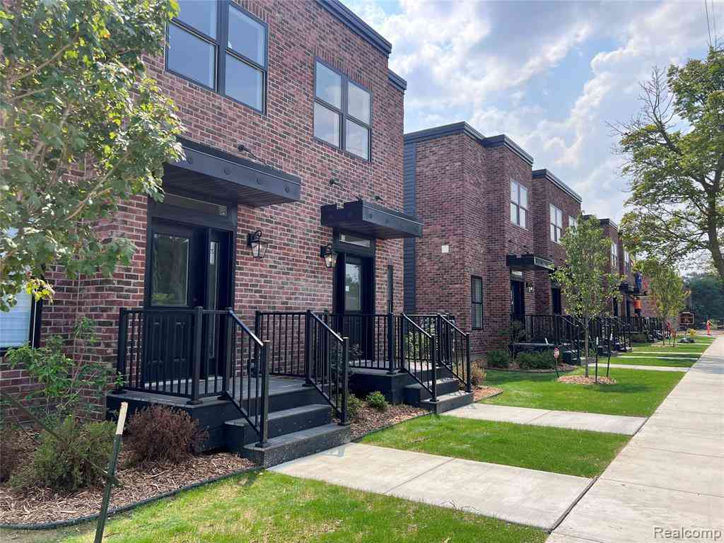 Multifamily For Sale - 211 W Fifth Avenue <br/> Flint, MI 48502