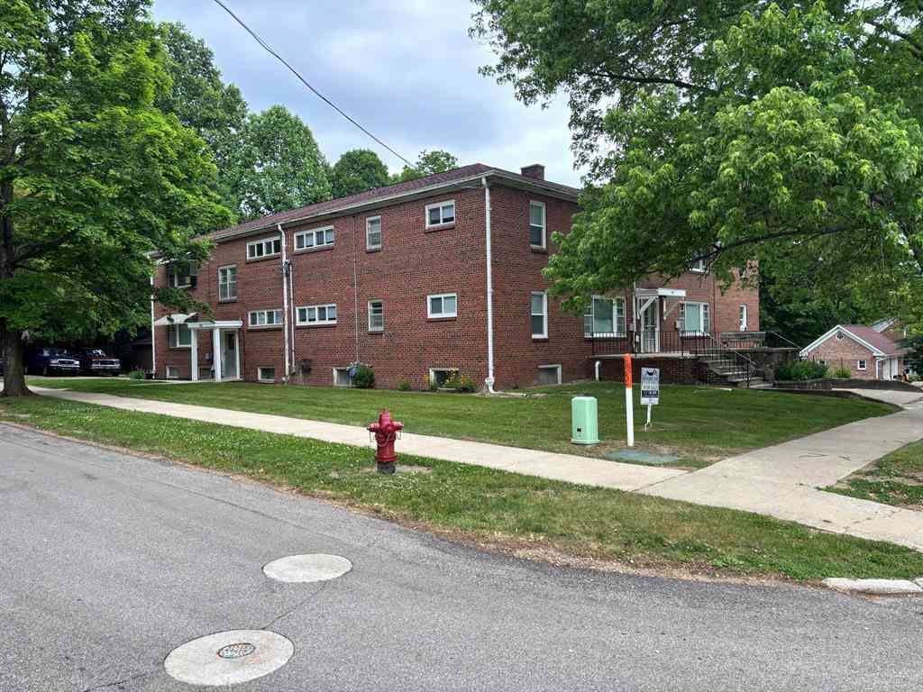 Multifamily For Sale - 190 Maple Street <br/> Concord, MI 49237