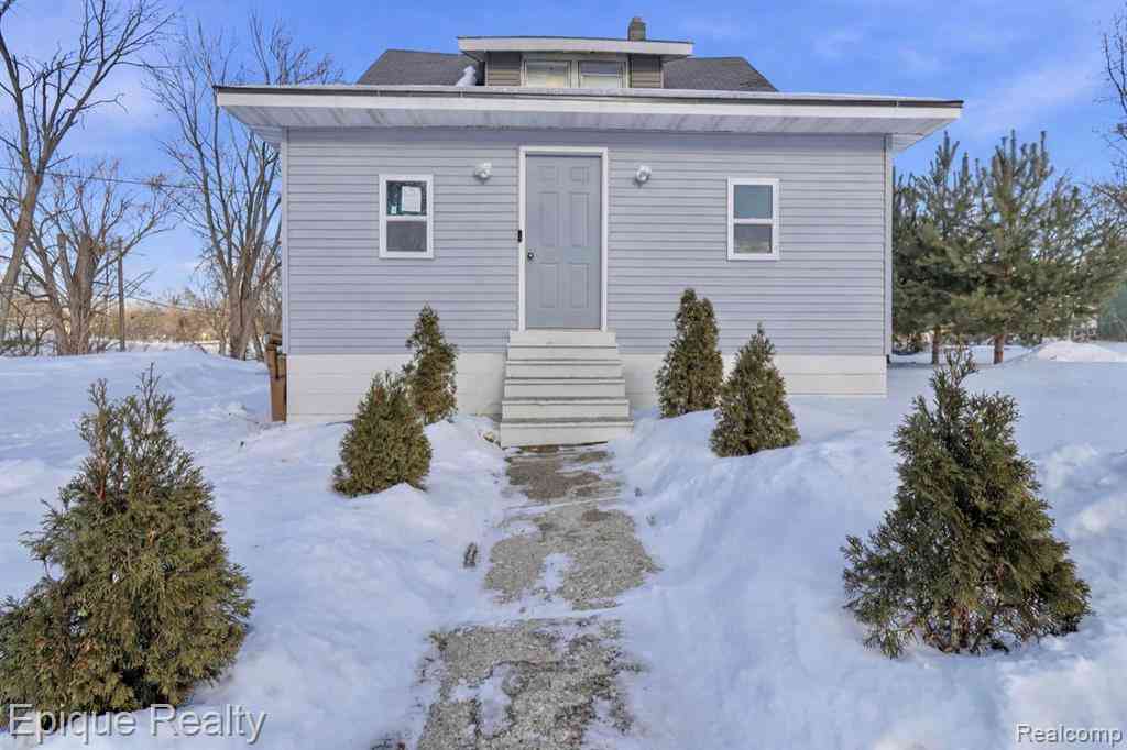 Multifamily For Sale - 48 Augusta Avenue <br/> Pontiac, MI 48341