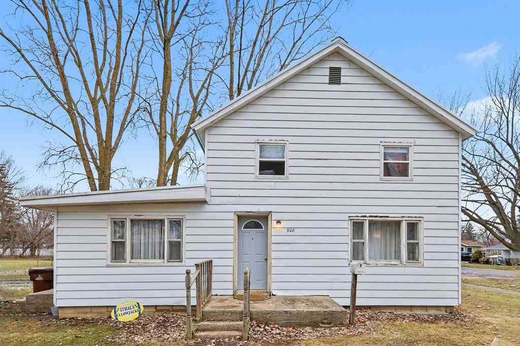 Multifamily For Sale - 928 E Emerson Street <br/> Ithaca, MI 48847