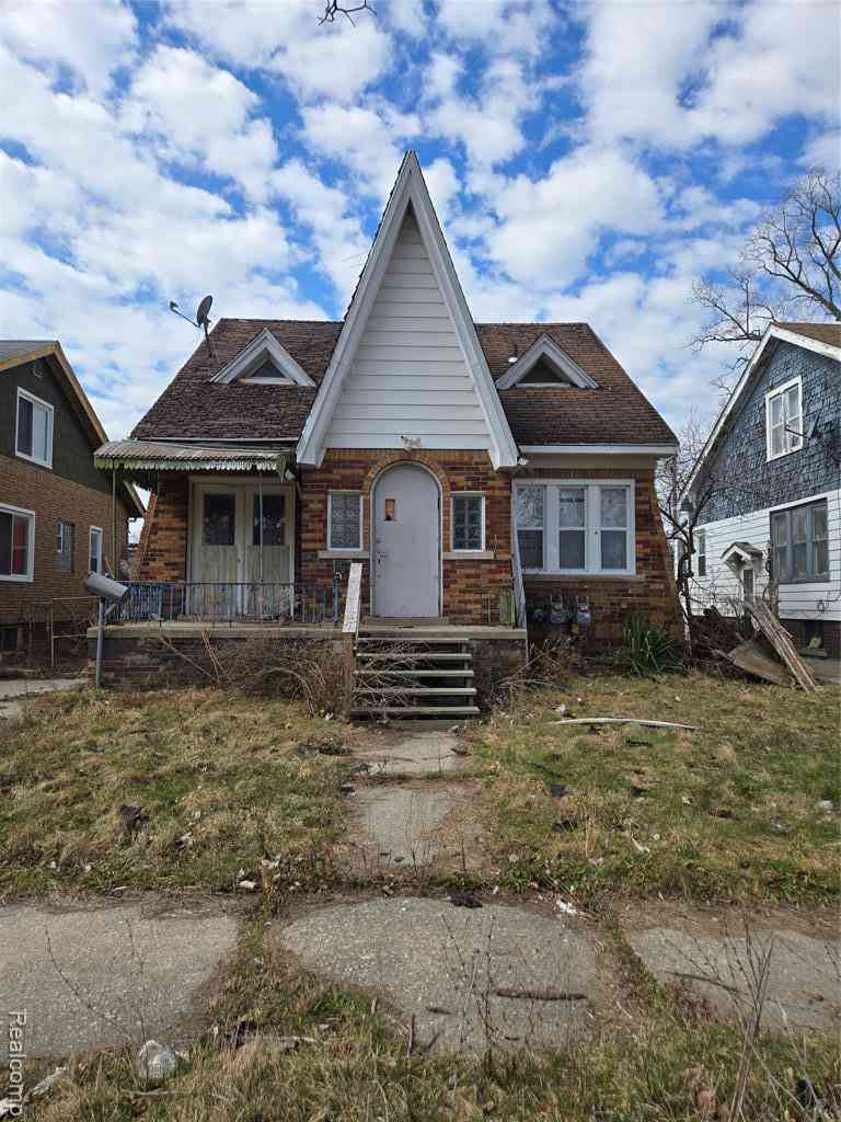 Multifamily For Sale - 17325 Barlow Street <br/> Detroit, MI 48205
