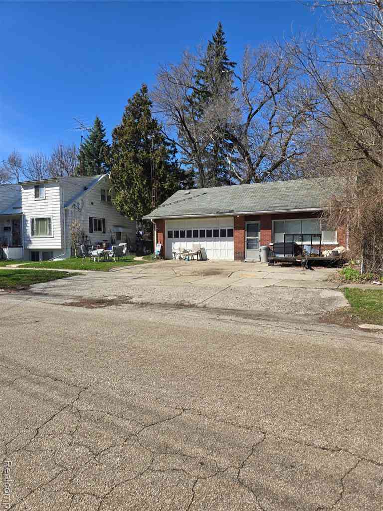 Multifamily For Sale - 2601 Bennett Avenue <br/> Flint, MI 48506