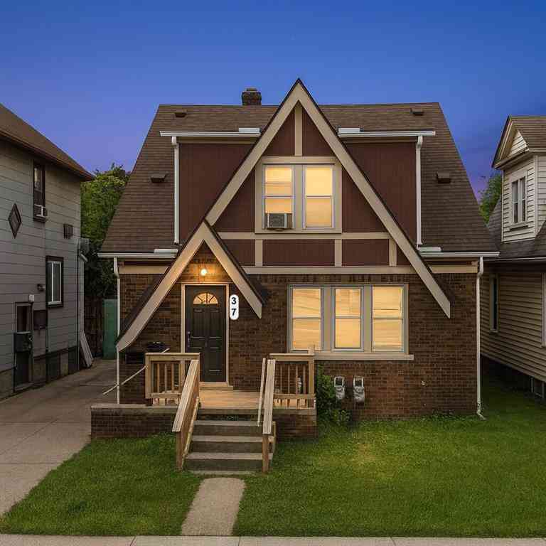 Multifamily For Sale - 37 W Woodward Avenue <br/> Wayne County, Ecorse, MI 48229